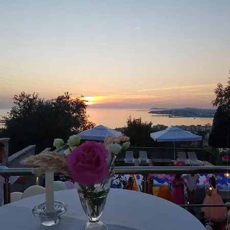 Elarad בית הארחה Vlorë